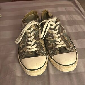 Men’s Converse One Star Sneakers